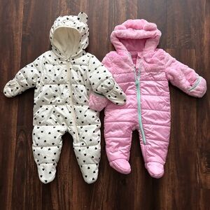 Baby girl bunting bundle size 3-6 and 6-9 euc